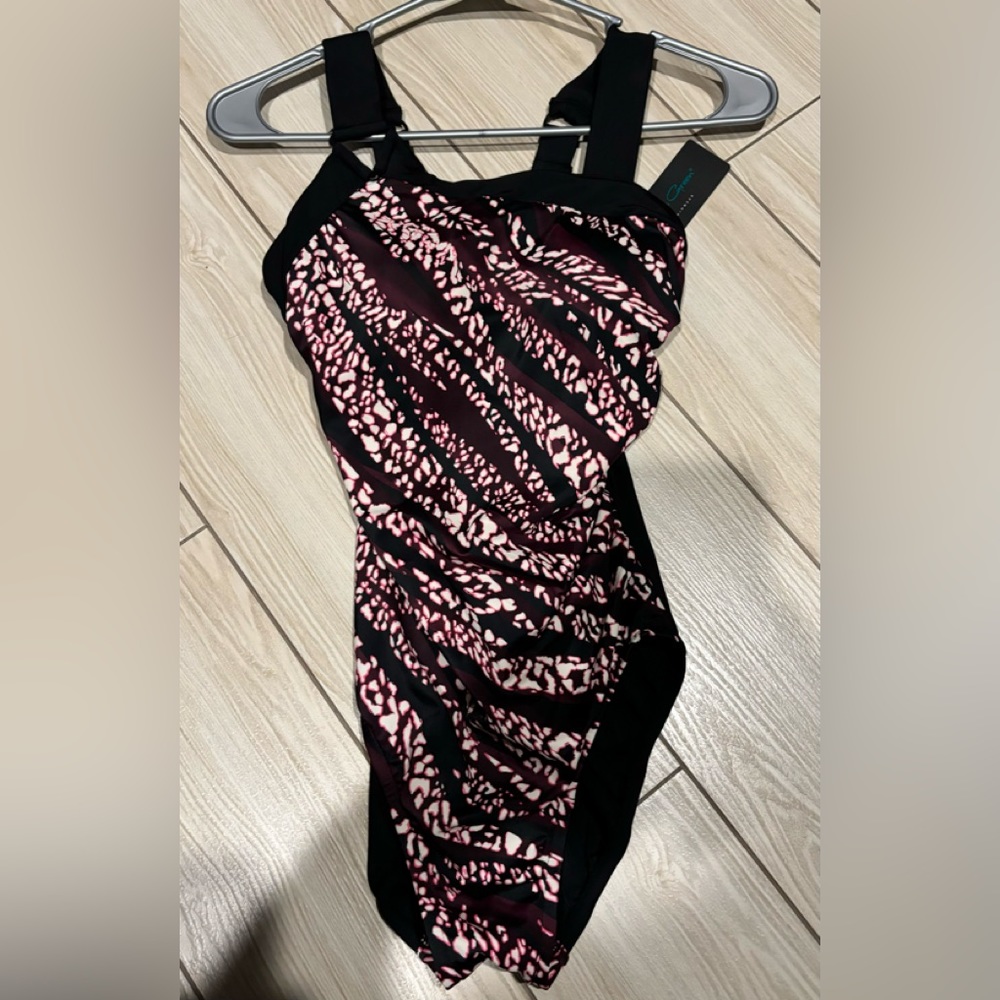 NWT 1 pc  swimsuit size small